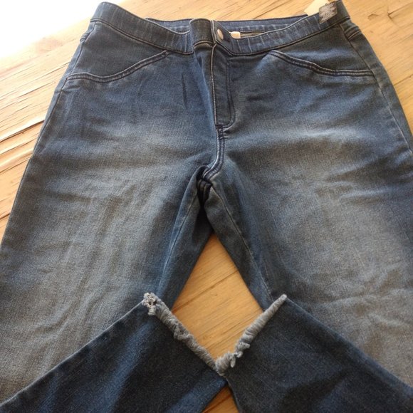 Pull on jeans - Picture 1 of 2